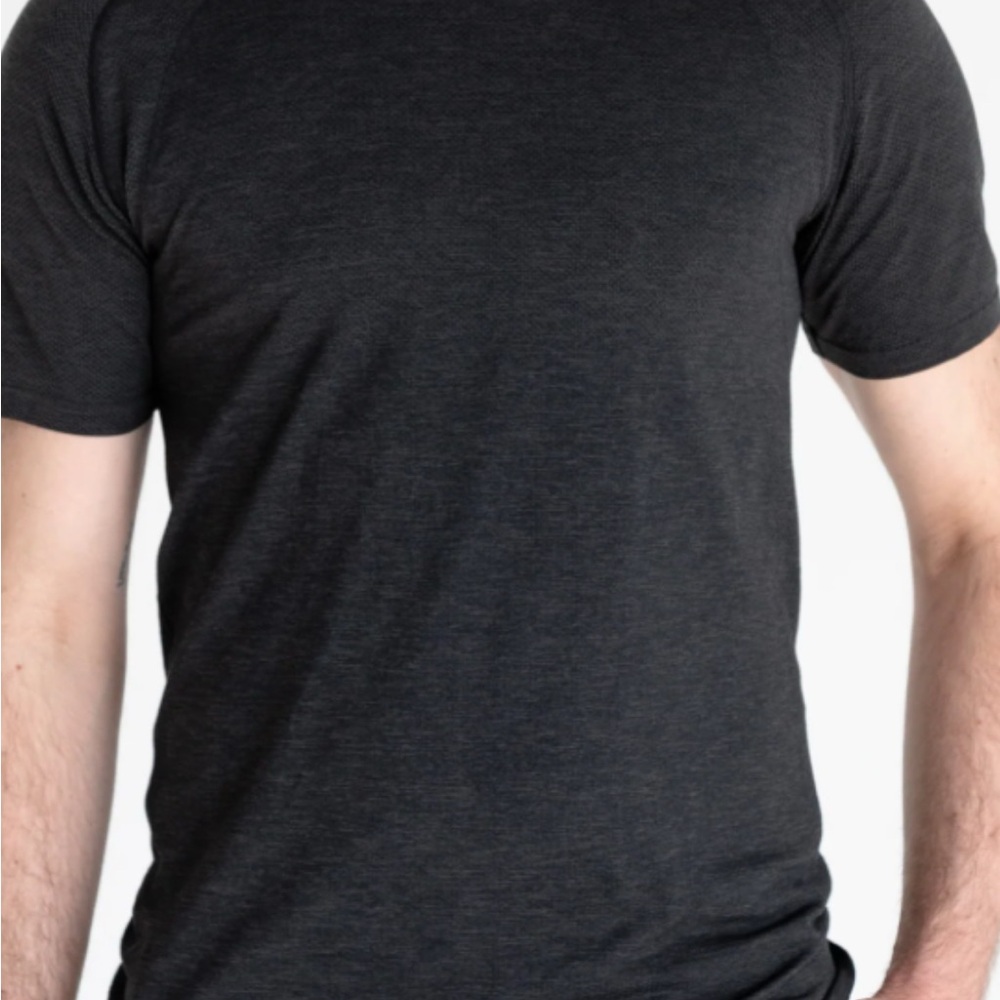 Lululemon XL Men’s Black T-Shirt